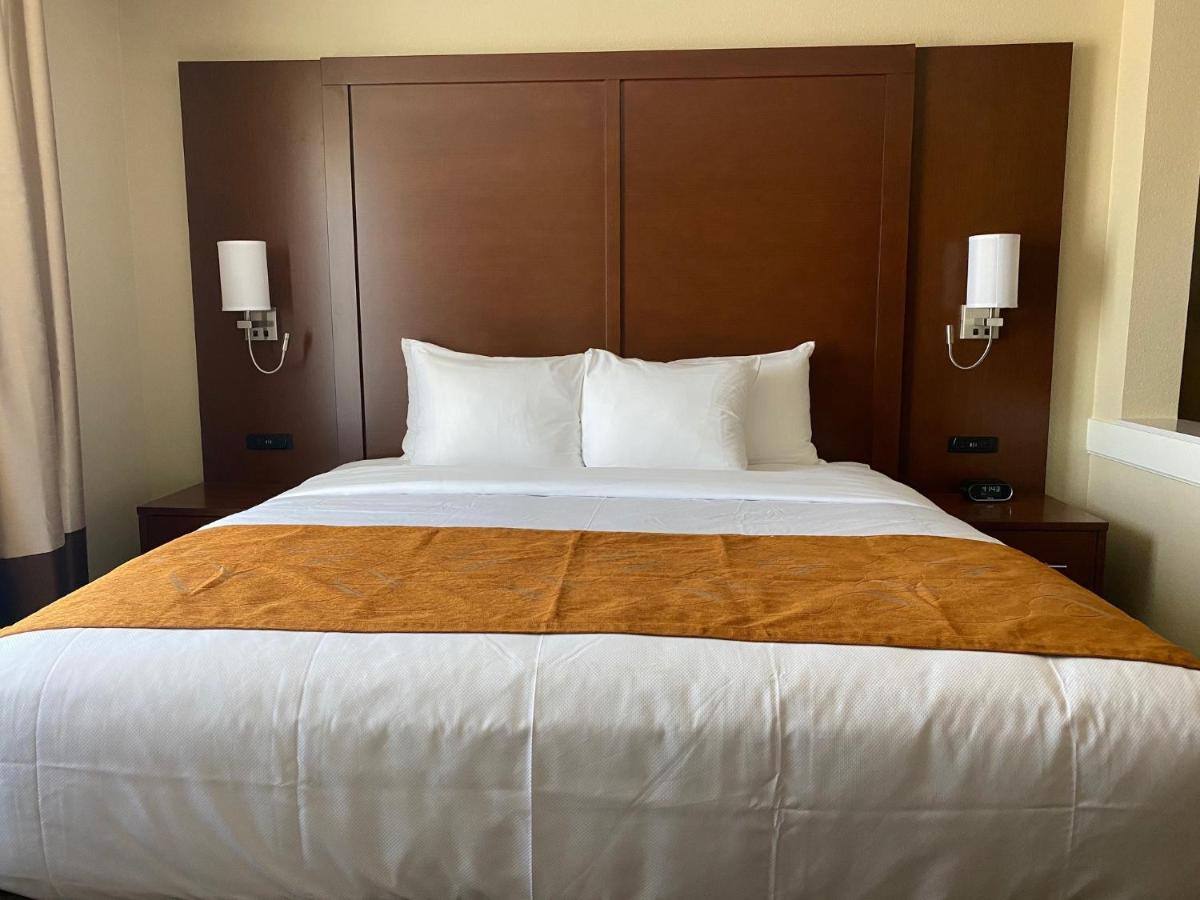 Comfort Suites Midland West エクステリア 写真