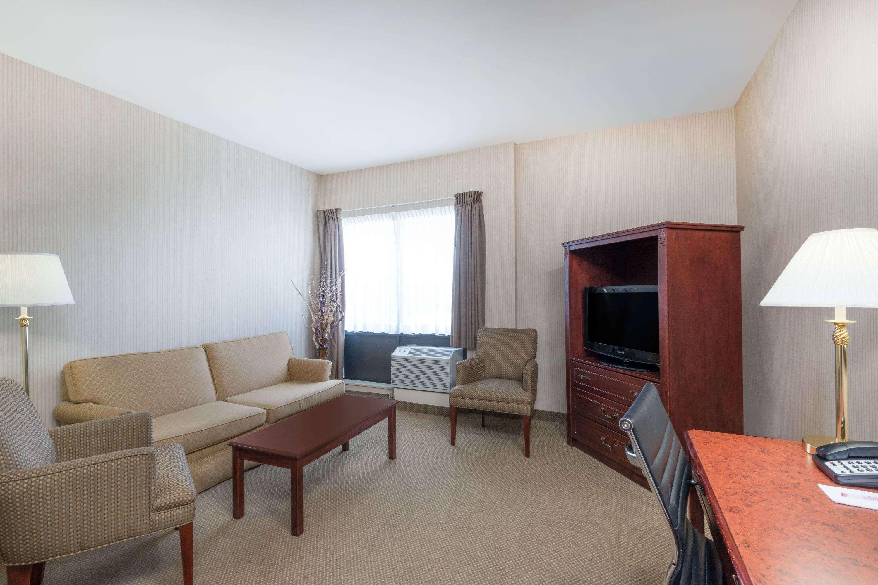 Comfort Suites Midland West エクステリア 写真